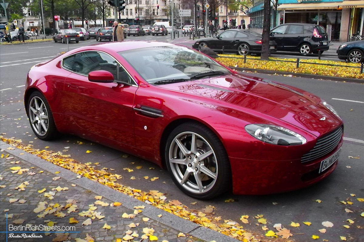 Aston Martin V8 Vantage spotted in Berlin — BerlinRichStreets